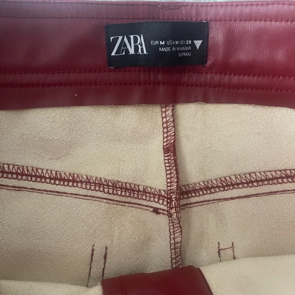 Zara faux leather pants - Picture 2 of 4